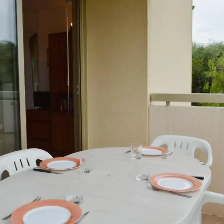 Apartment Golfe Juan, 2 Pieces, 4 Personnes - Fr-1-252-139